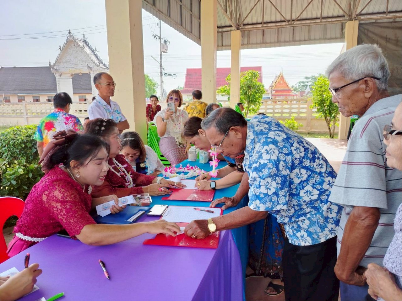 รดน้ำผู้สูงอายุตำบลบางชนะ ประจำปีงบประมาณ 2568